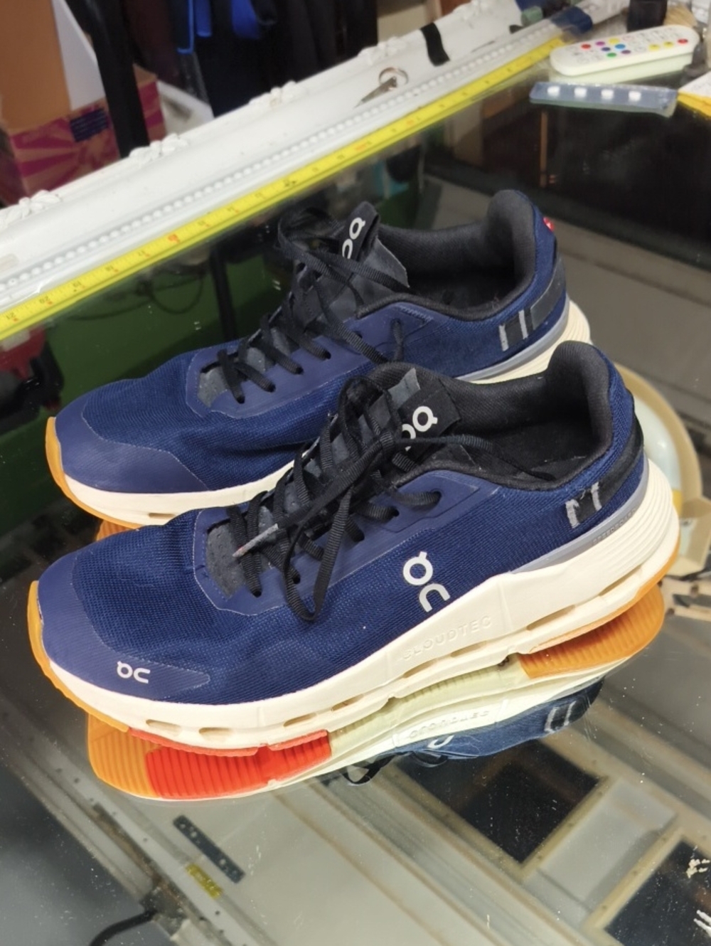 Mens 8 navy blue and ivory On Cloudnova Form 2 sneakers. Great Shoe.